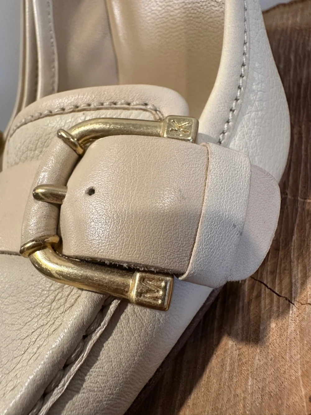 Michael Kors Cream Leather Buckle Pump - Picture 5 of 13